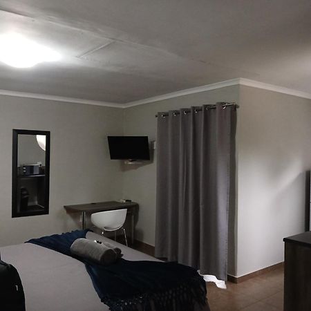 Blue Sparrow Guest House 米德尔堡 外观 照片