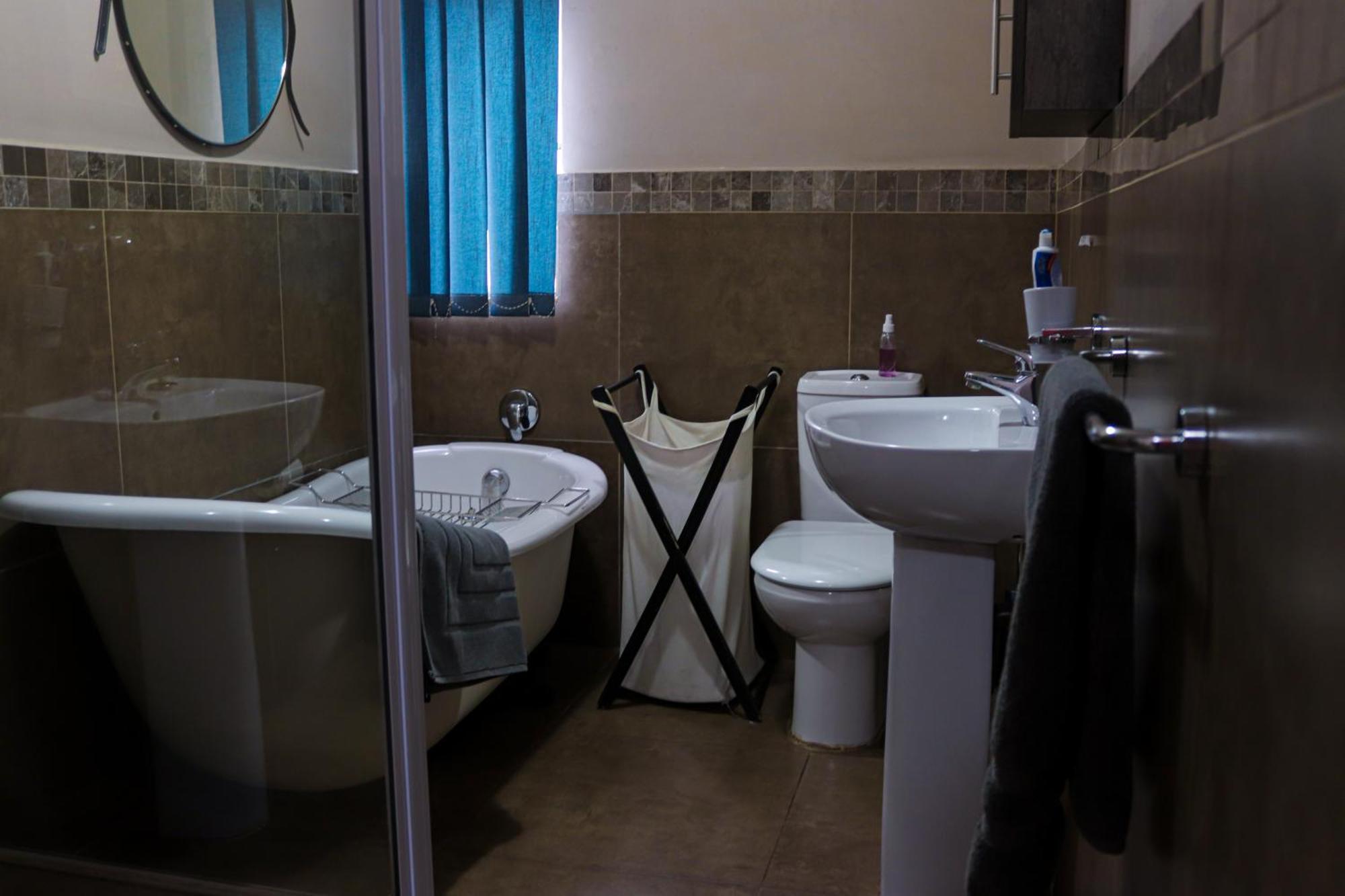 Blue Sparrow Guest House 米德尔堡 外观 照片